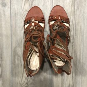 Brand New in Box ladies size 10 leather Roman sandals with back zipper